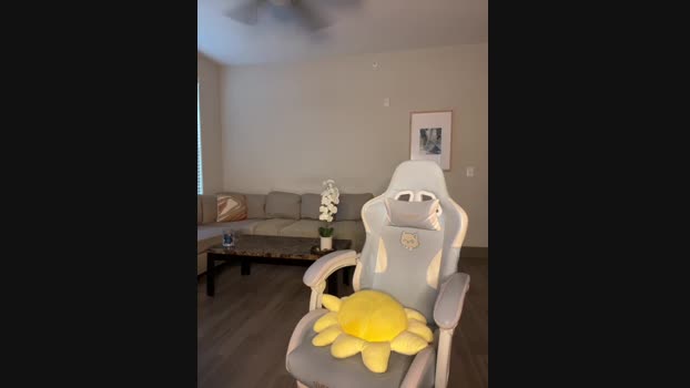 Anaruru222 StripChat Female 10-02-2025