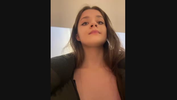 Mila___meow StripChat Female 09-02-2025