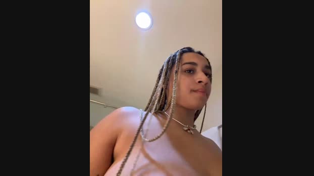 Naomisroom StripChat Female 09-02-2025