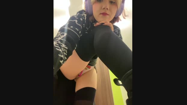 Baby__Naughty StripChat Female 11-02-2025
