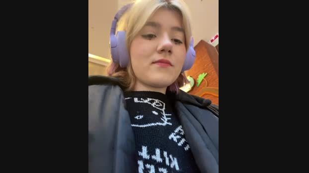 Baby__Naughty StripChat Female 11-02-2025