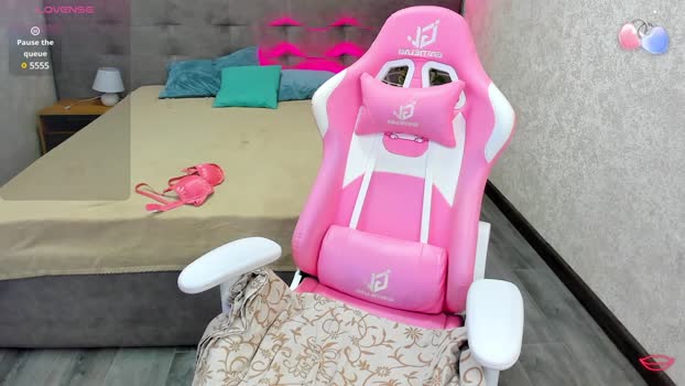 Fera1_Berry StripChat Female 10-02-2025