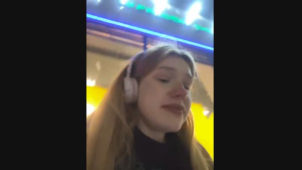 Honey___Hot StripChat Female 10-02-2025