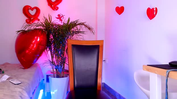 Moon_Agate StripChat Female 10-02-2025