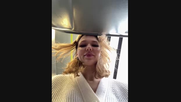 Oh_Anna StripChat Female 10-02-2025