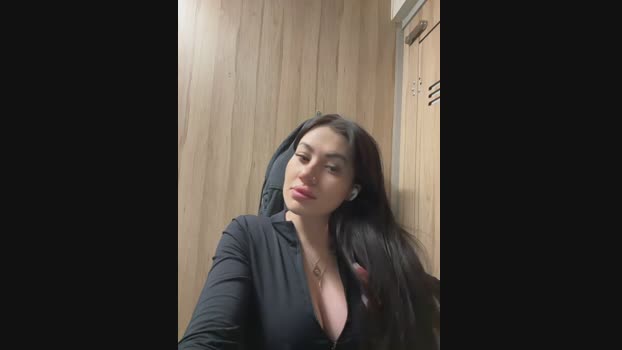 Wet__Bunny StripChat Female 11-02-2025