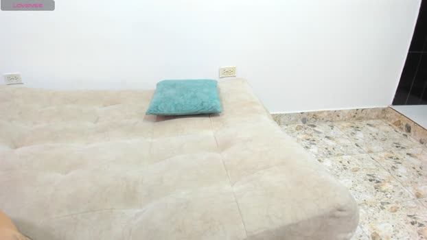 horrny_18_victoria Chaturbate Couple 10-02-2025