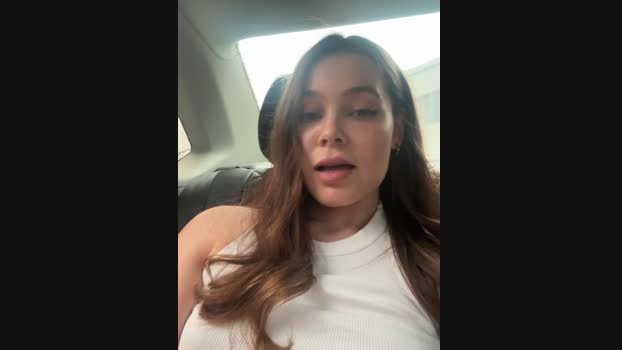 nicole111 StripChat Female 11-02-2025