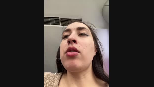 Holly_Play StripChat Female 12-02-2025