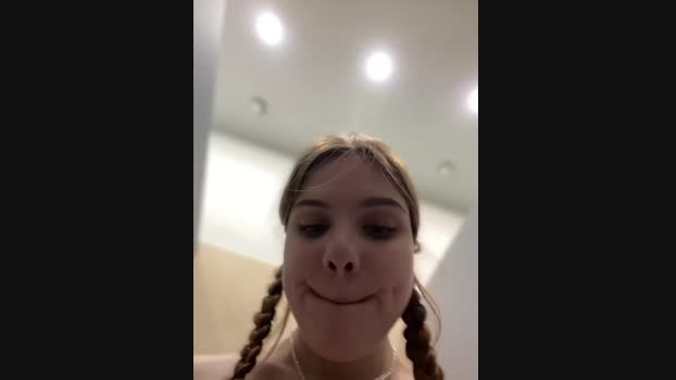 Luna__Mur StripChat Female 12-02-2025