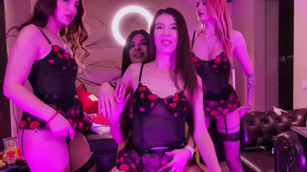 PeachesBeCrazyX StripChat Female 11-02-2025