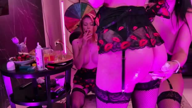 PeachesBeCrazyX StripChat Female 11-02-2025