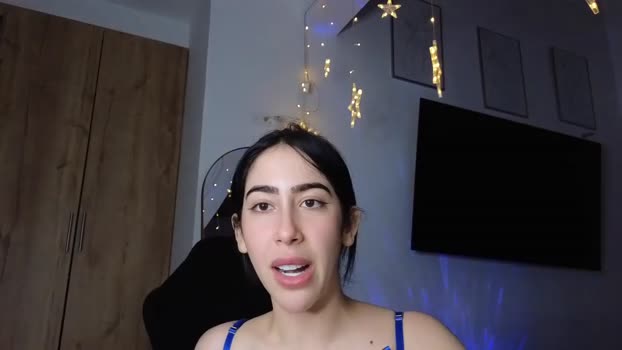_gummies15 Chaturbate Female 11-02-2025