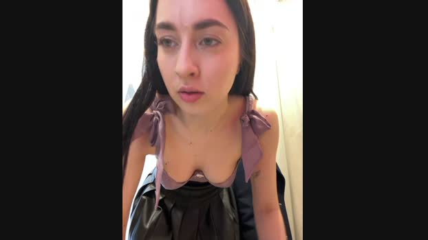 Holly_Play StripChat Female 13-02-2025