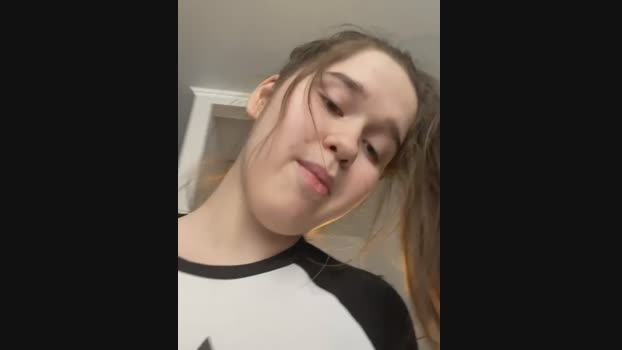 HornyGirlH StripChat Female 13-02-2025