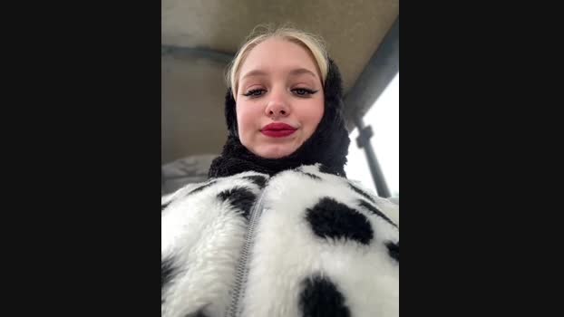 Milkyy_wway StripChat Female 13-02-2025