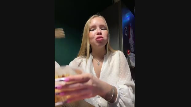 mur_girl StripChat Female 13-02-2025