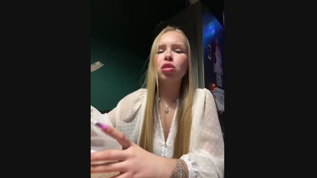 mur_girl StripChat Female 13-02-2025