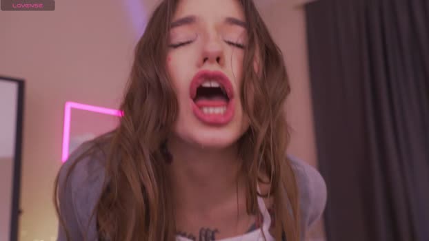 Deeptalkss StripChat Female 14-02-2025