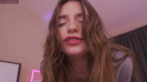 Deeptalkss StripChat Female 14-02-2025