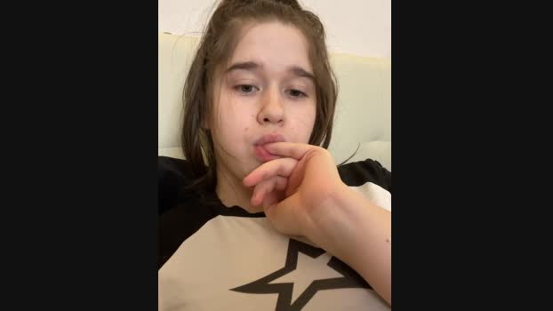 HornyGirlH StripChat Female 14-02-2025