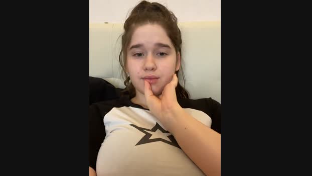 HornyGirlH StripChat Female 14-02-2025