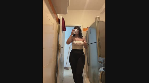 Hot_malak StripChat Female 13-02-2025