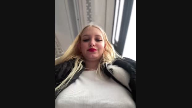 Milkyy_wway StripChat Female 14-02-2025