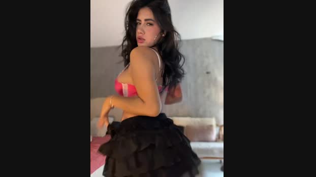 clarachanelricek StripChat Female 14-02-2025