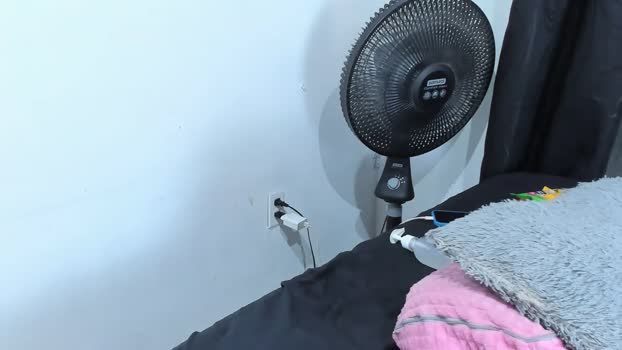 Couple_Gold69 StripChat Female 17-02-2025