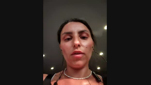 Izabella_Bella StripChat Female 17-02-2025