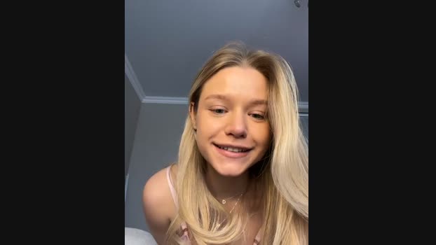 JessIsLove StripChat Female 16-02-2025