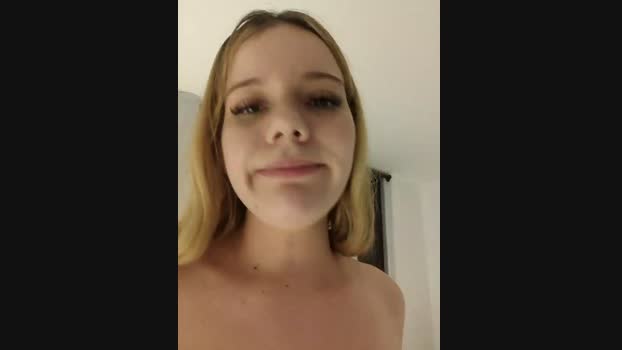 NicoleCut StripChat Female 16-02-2025