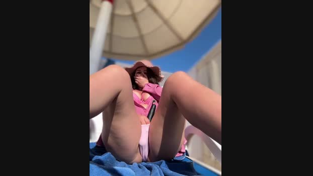 South_Carolina StripChat Female 16-02-2025