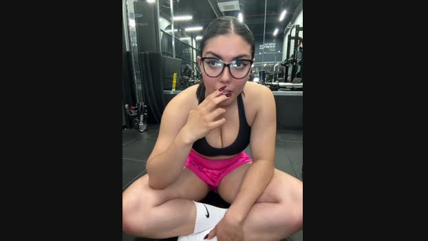 zui_lu StripChat Female 16-02-2025