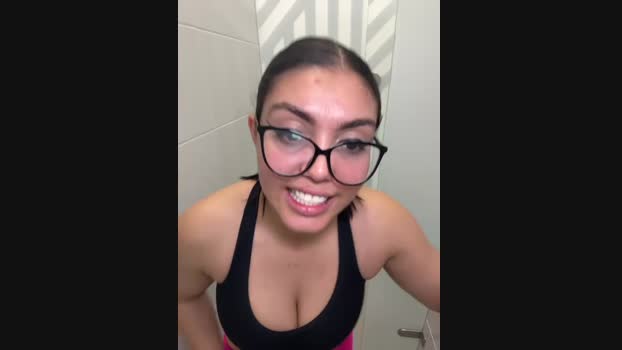 zui_lu StripChat Female 16-02-2025