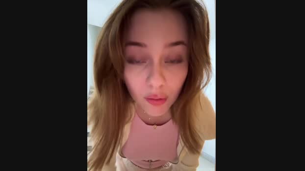 MaribelRiver StripChat Female 17-02-2025