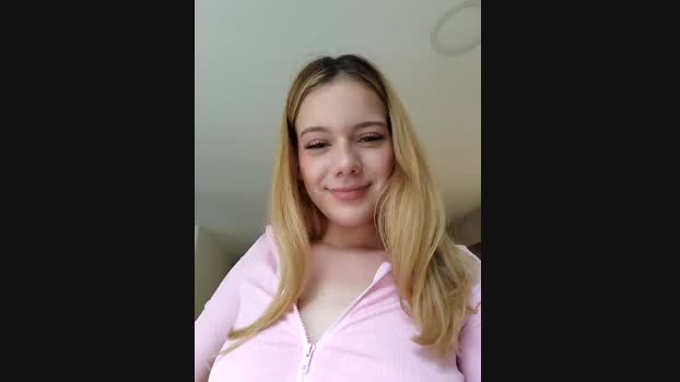 NicoleCut StripChat Female 18-02-2025