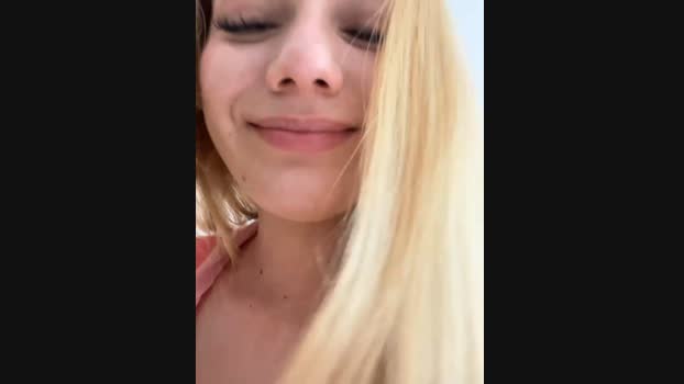 NicoleCut StripChat Female 18-02-2025