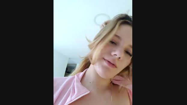 NicoleCut StripChat Female 18-02-2025