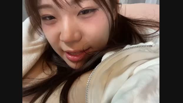 Riri__oo StripChat Female 18-02-2025