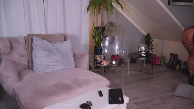 hotmilfbitch StripChat Female 17-02-2025