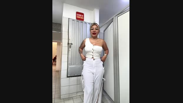 DIANITA_1988 StripChat Female 18-02-2025