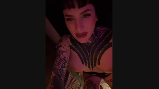 InkedBiitch StripChat Female 18-02-2025
