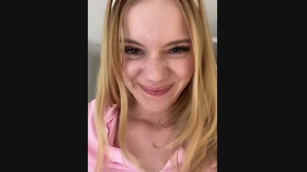 NicoleCut StripChat Female 18-02-2025