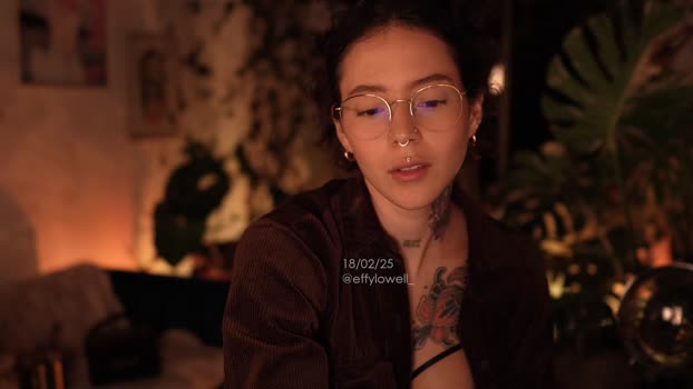 effylowell_ Chaturbate Female 18-02-2025