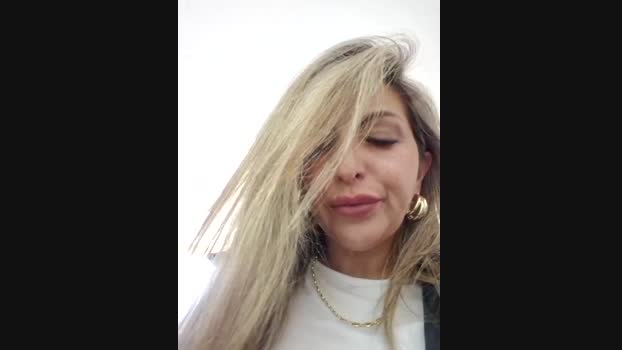 _Abril-Office1 StripChat Female 19-02-2025