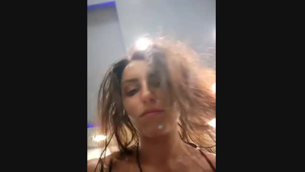 Izabella_Bella StripChat Female 20-02-2025