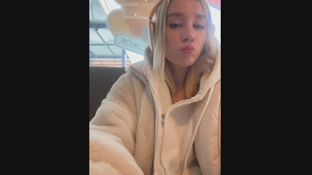 SSSATIVA_model StripChat Female 19-02-2025