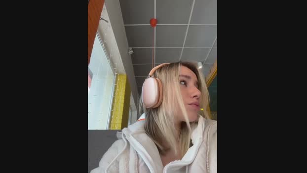 SSSATIVA_model StripChat Female 19-02-2025